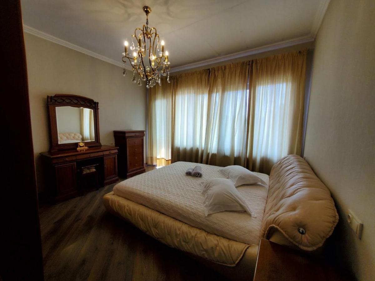 Guesthouse Anna ティビリシ エクステリア 写真